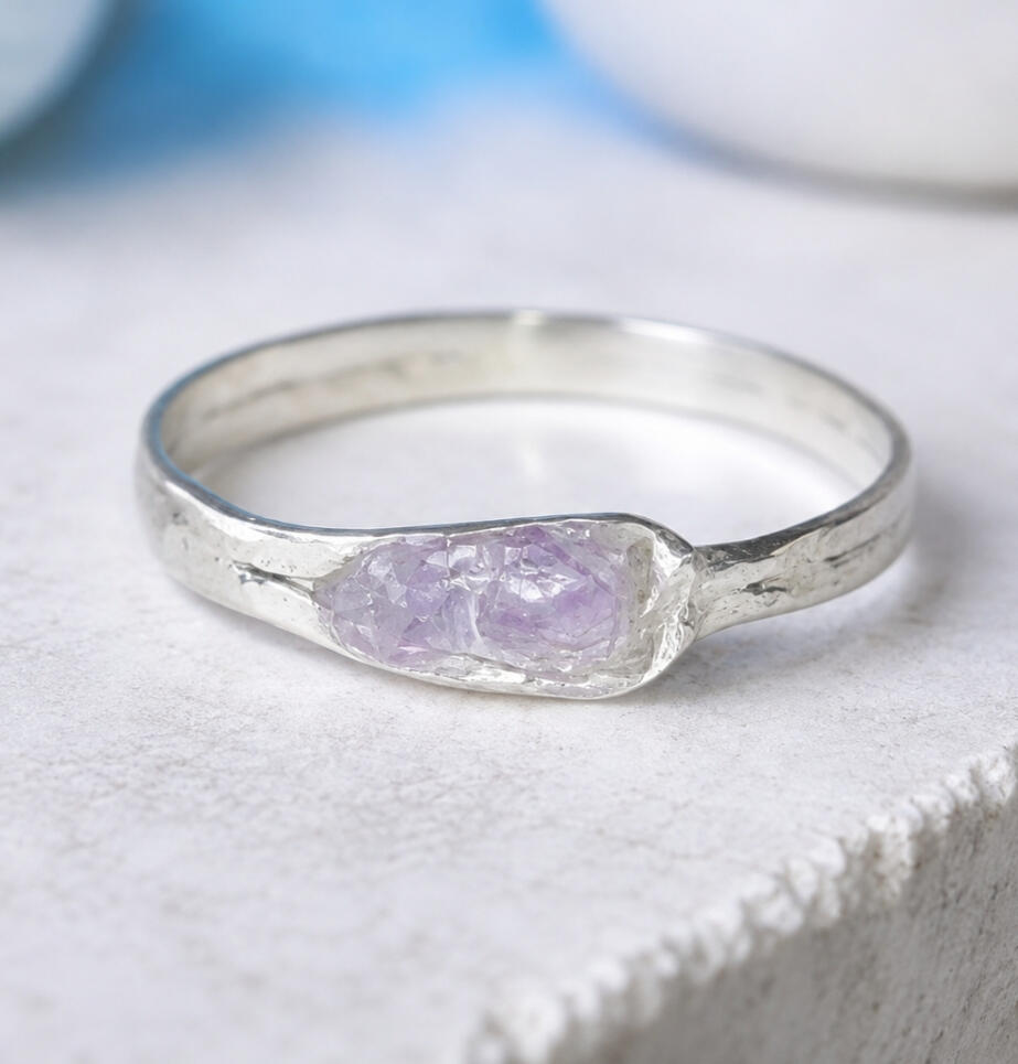 Viola Fracta – Handmade Sterling Silver 925 Amethyst Ring Viola Fracta handmade sterling silver 925 ring with natural amethyst fragments, handcrafted by Yannis in Crete.